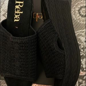 Reba sandals size9